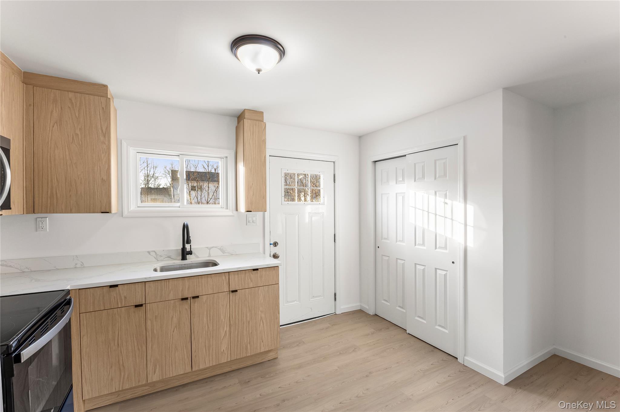 818 Meade Avenue, Bellport, NY 11713