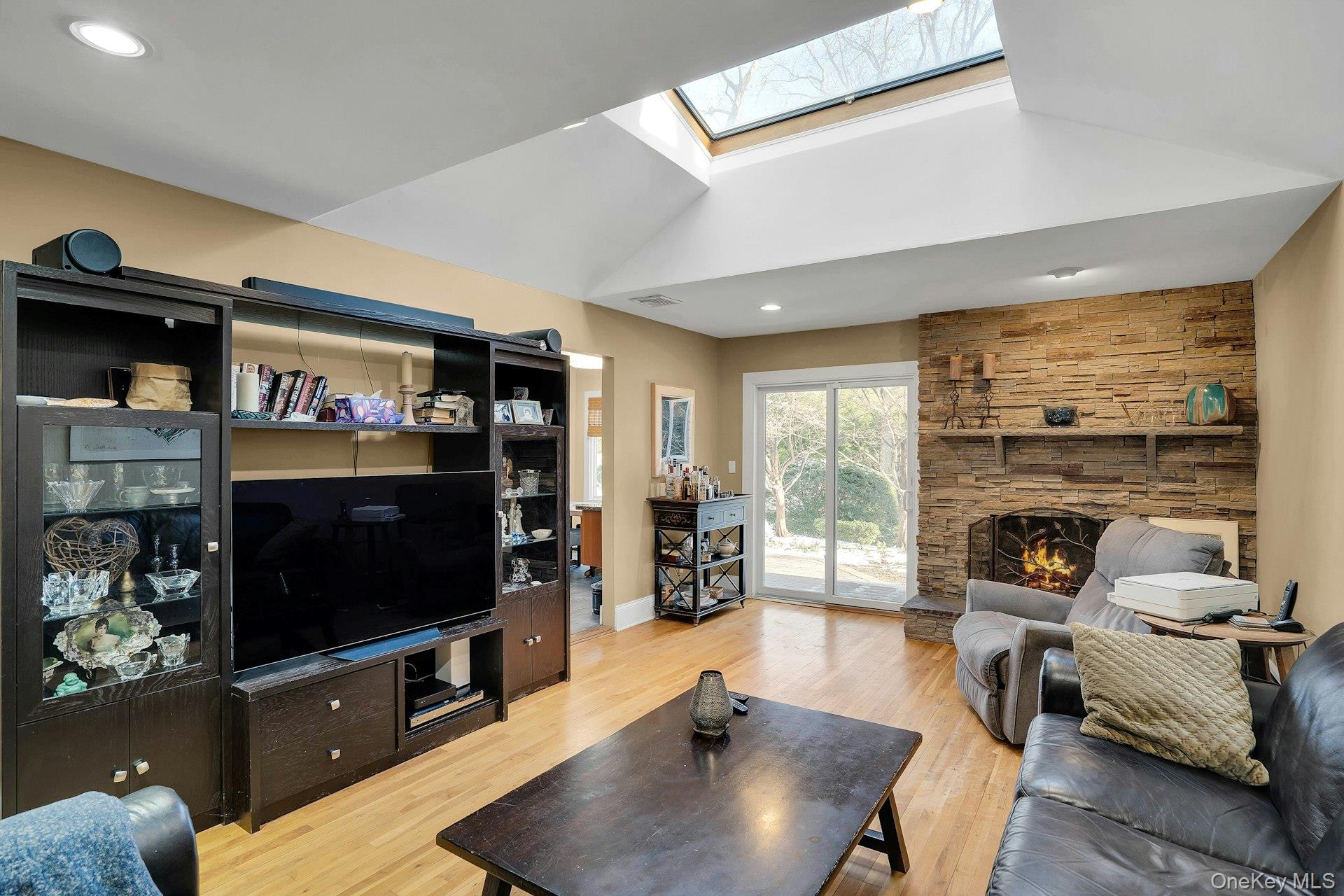 48 Randolph Drive, Dix Hills, NY 11746