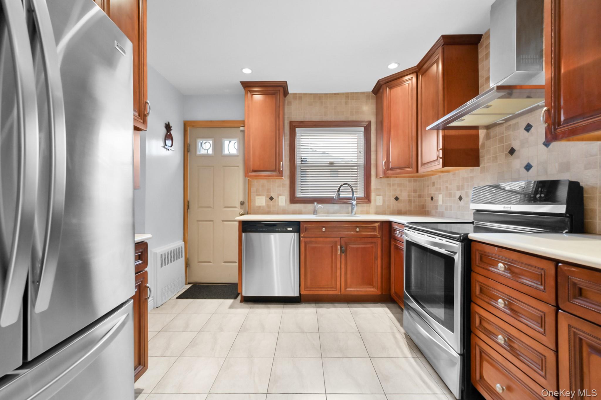 79-09 260th Street, Floral Park, NY 11004