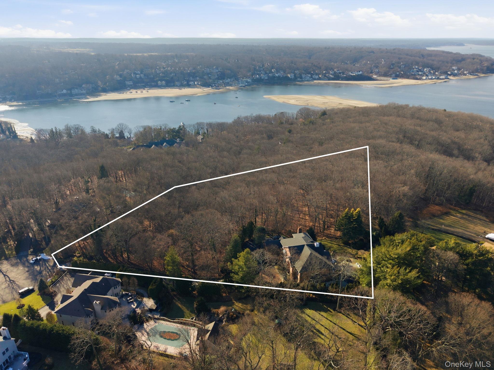 19 Cobblestone Court, Centerport, NY 11721