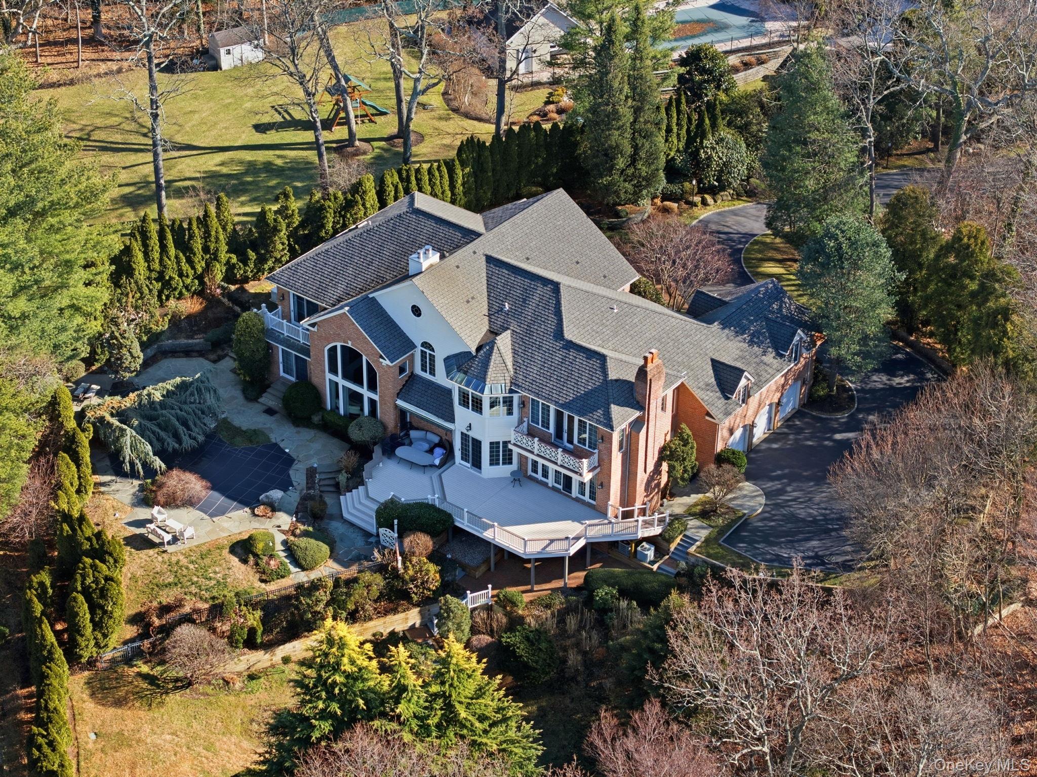 19 Cobblestone Court, Centerport, NY 11721