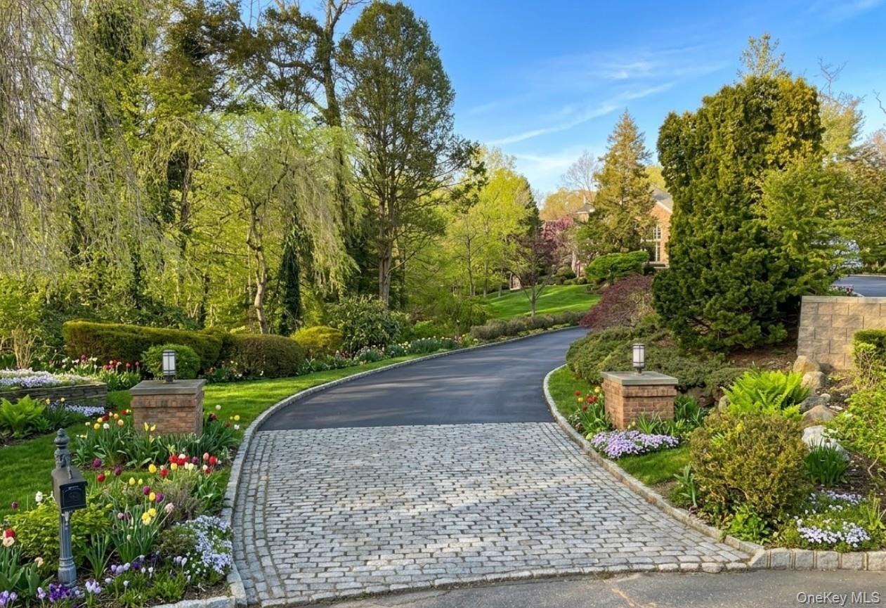 19 Cobblestone Court, Centerport, NY 11721