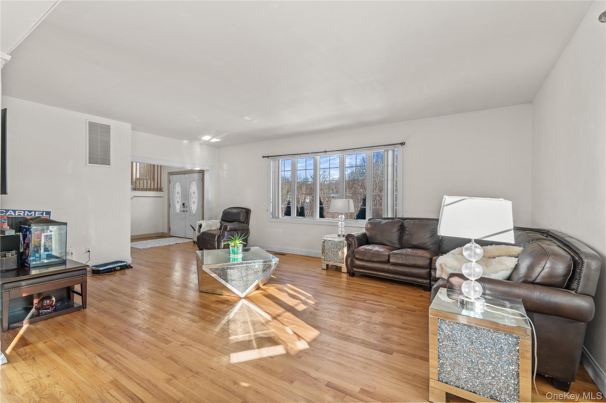 17 Waring Drive, Carmel, NY 10512