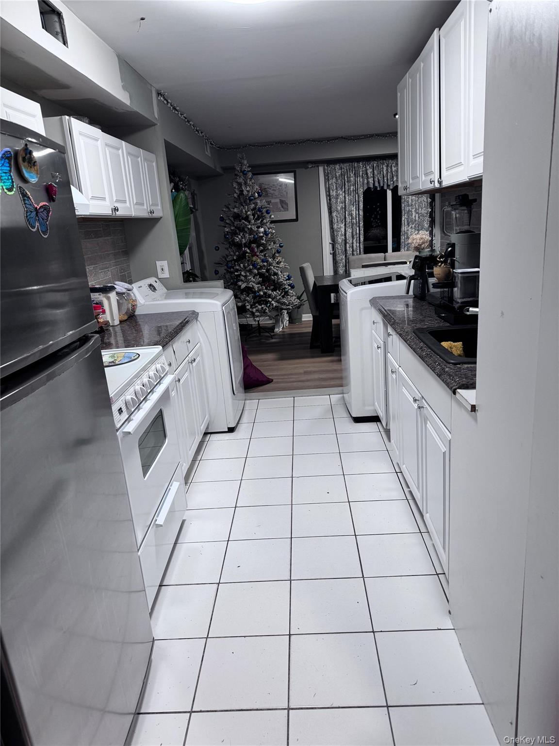 213 Hill Rise, Calverton, NY 11933