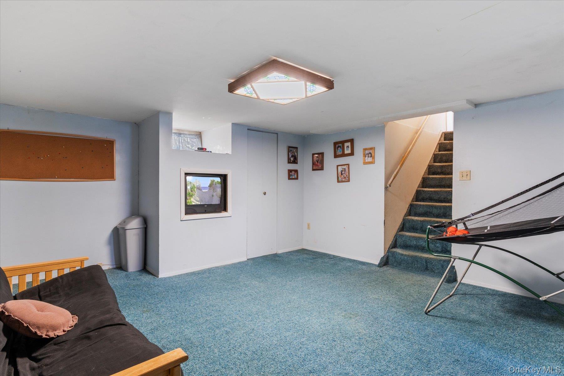 9 W 8th Street, Ronkonkoma, NY 11779