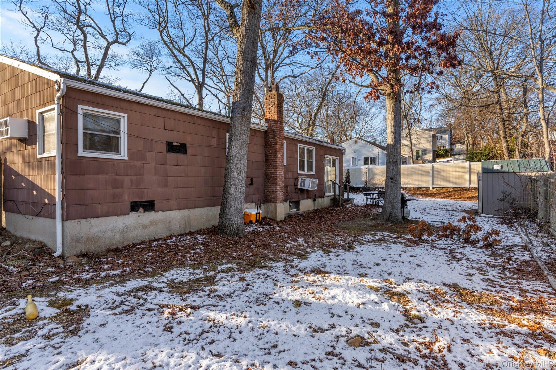 9 W 8th Street, Ronkonkoma, NY 11779