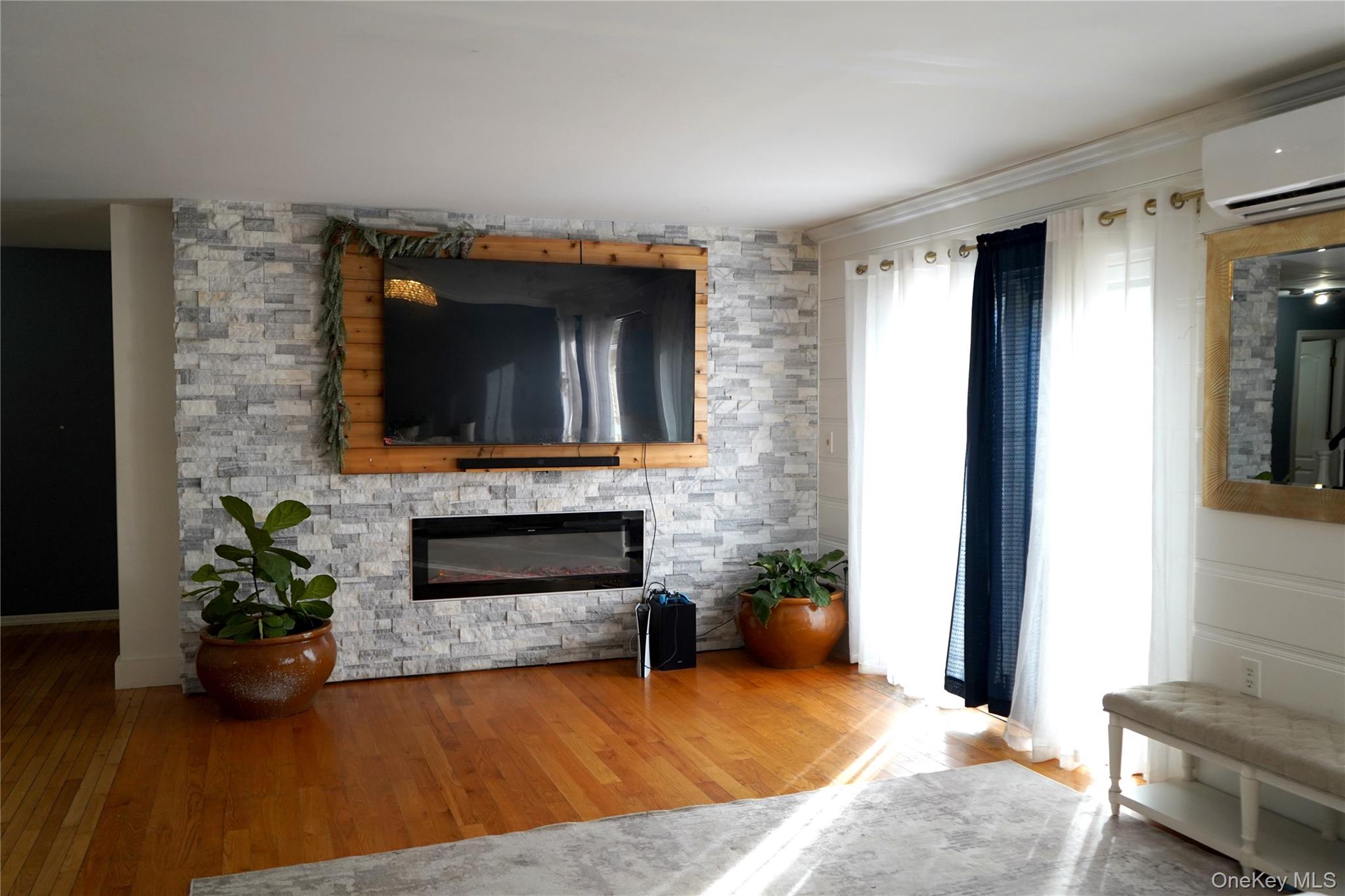 4 Manor Hills Drive, Manorville, NY 11949