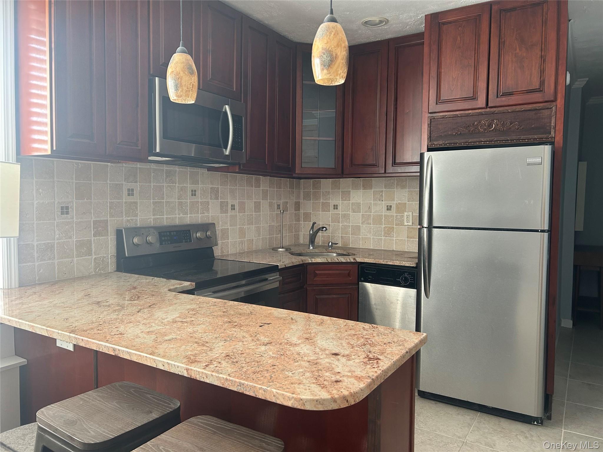 855 E Broadway # LD, Long Beach, NY 11561