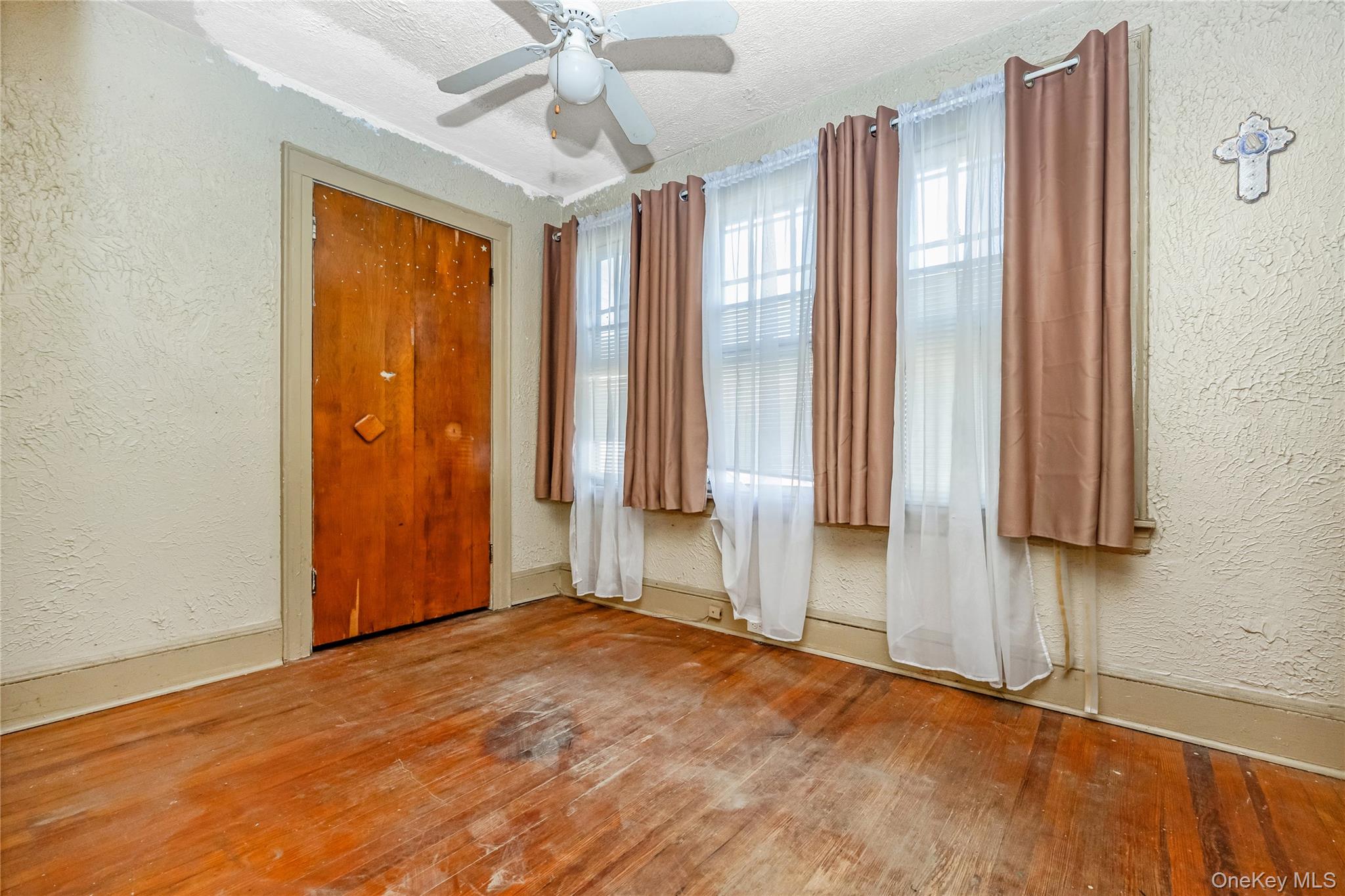 24018 144th Avenue, Rosedale, NY 11422