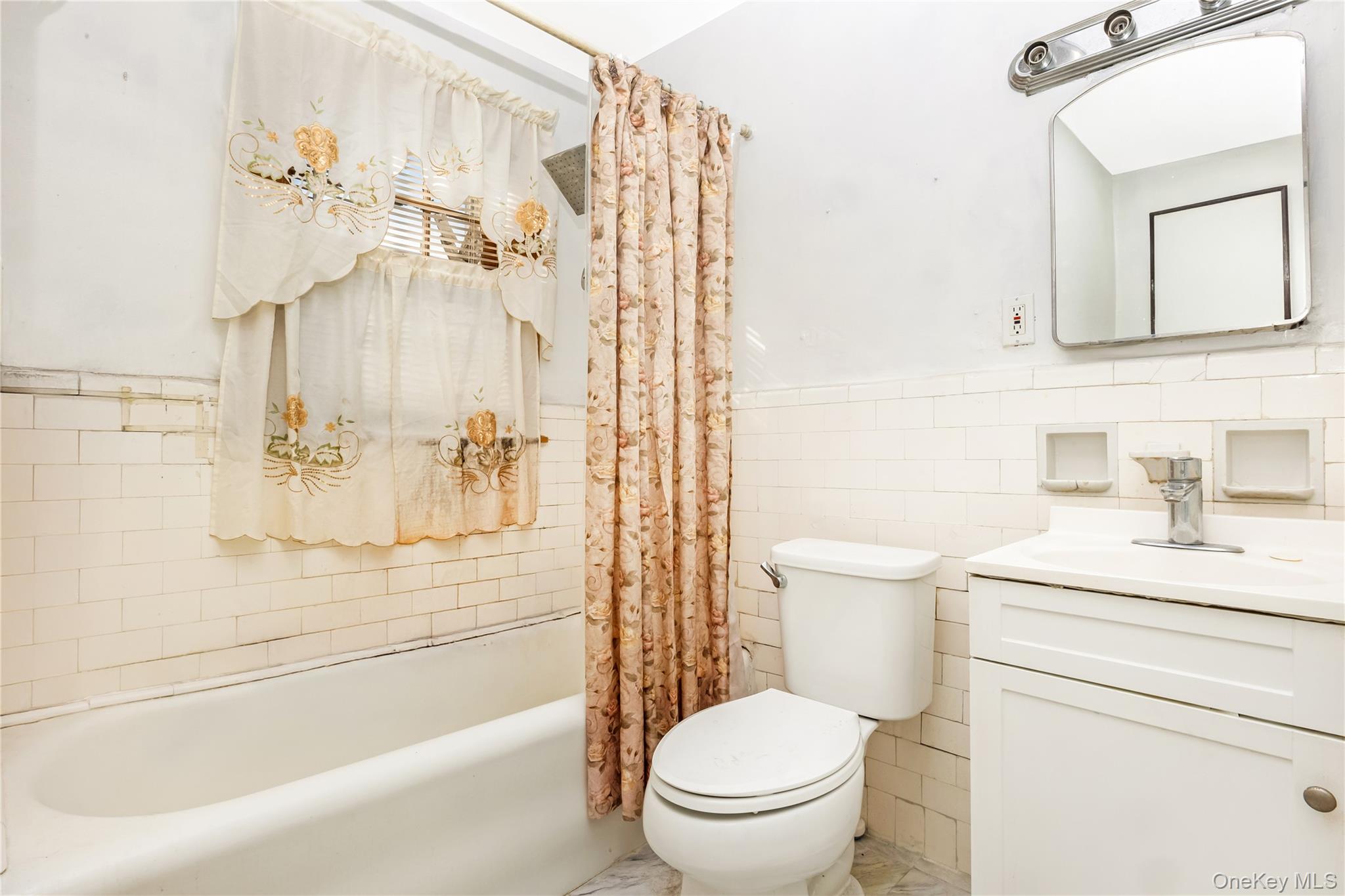 24018 144th Avenue, Rosedale, NY 11422