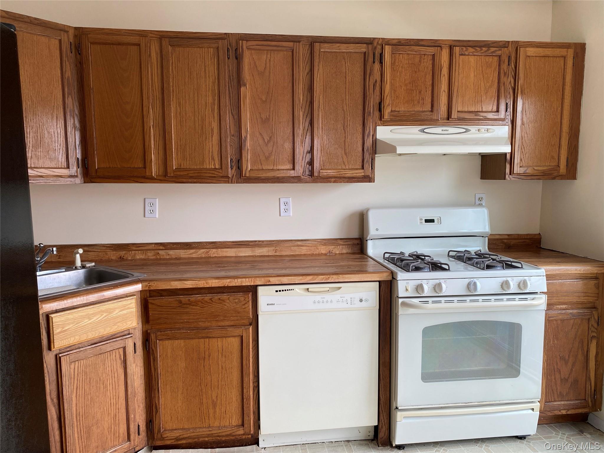 2203 Whispering Hills, Chester, NY 10918