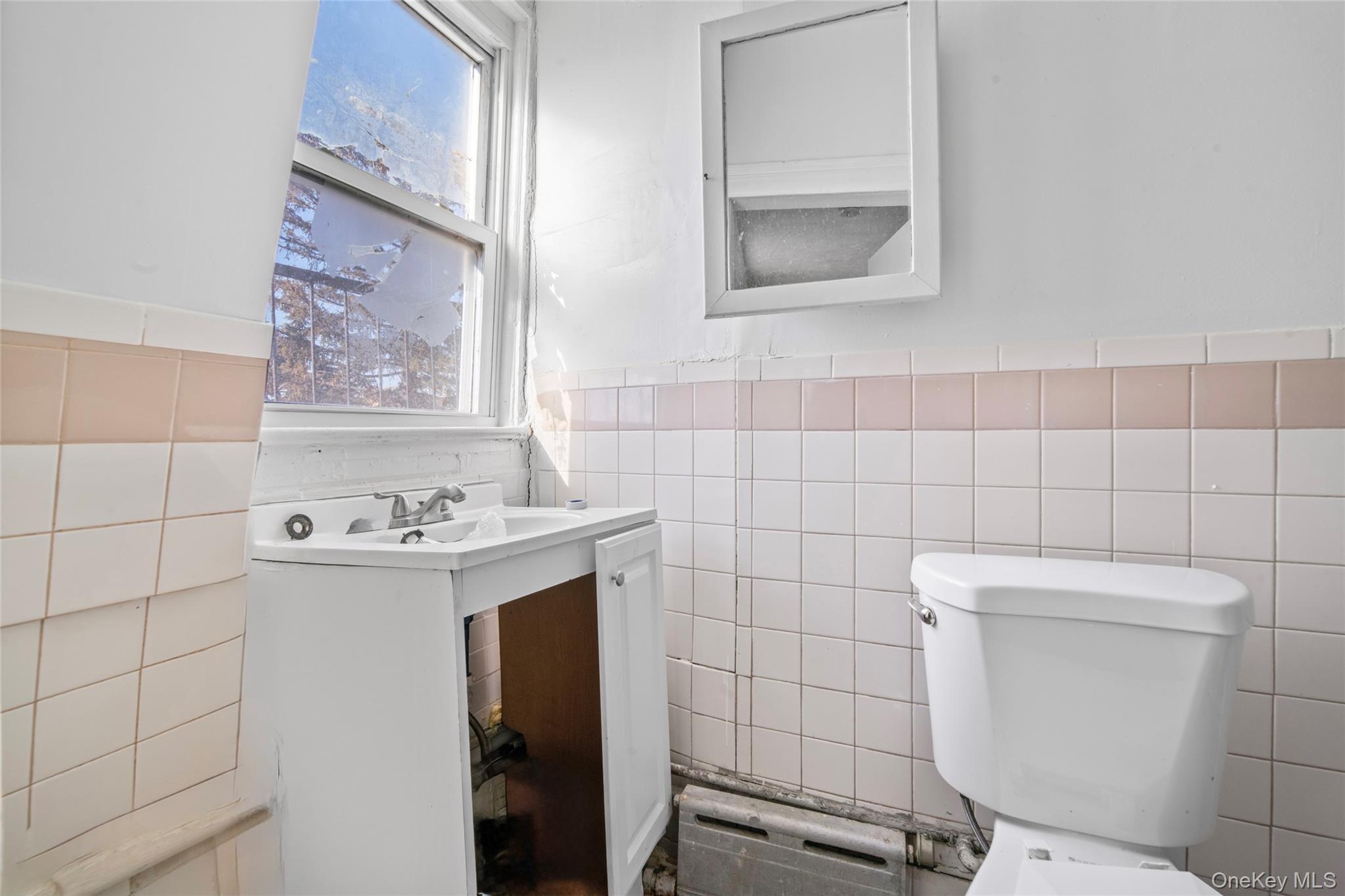 1524 124 Street, College Point, NY 11356