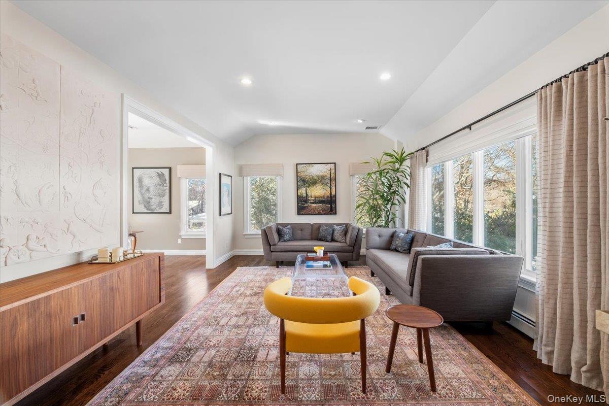 9 Thomas Lane, Scarsdale, NY 10583