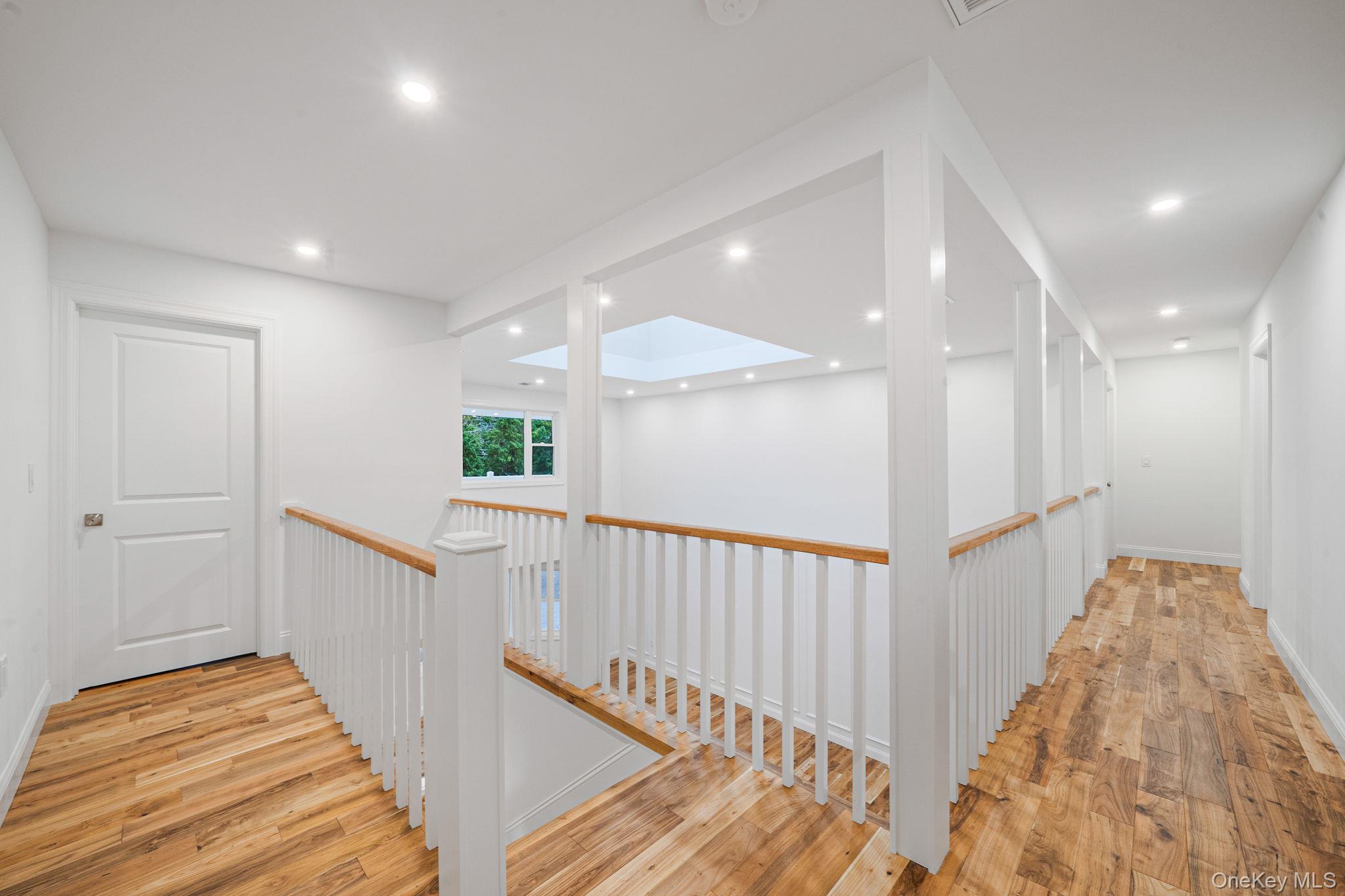 6 Connetquot Drive, Oakdale, NY 11769