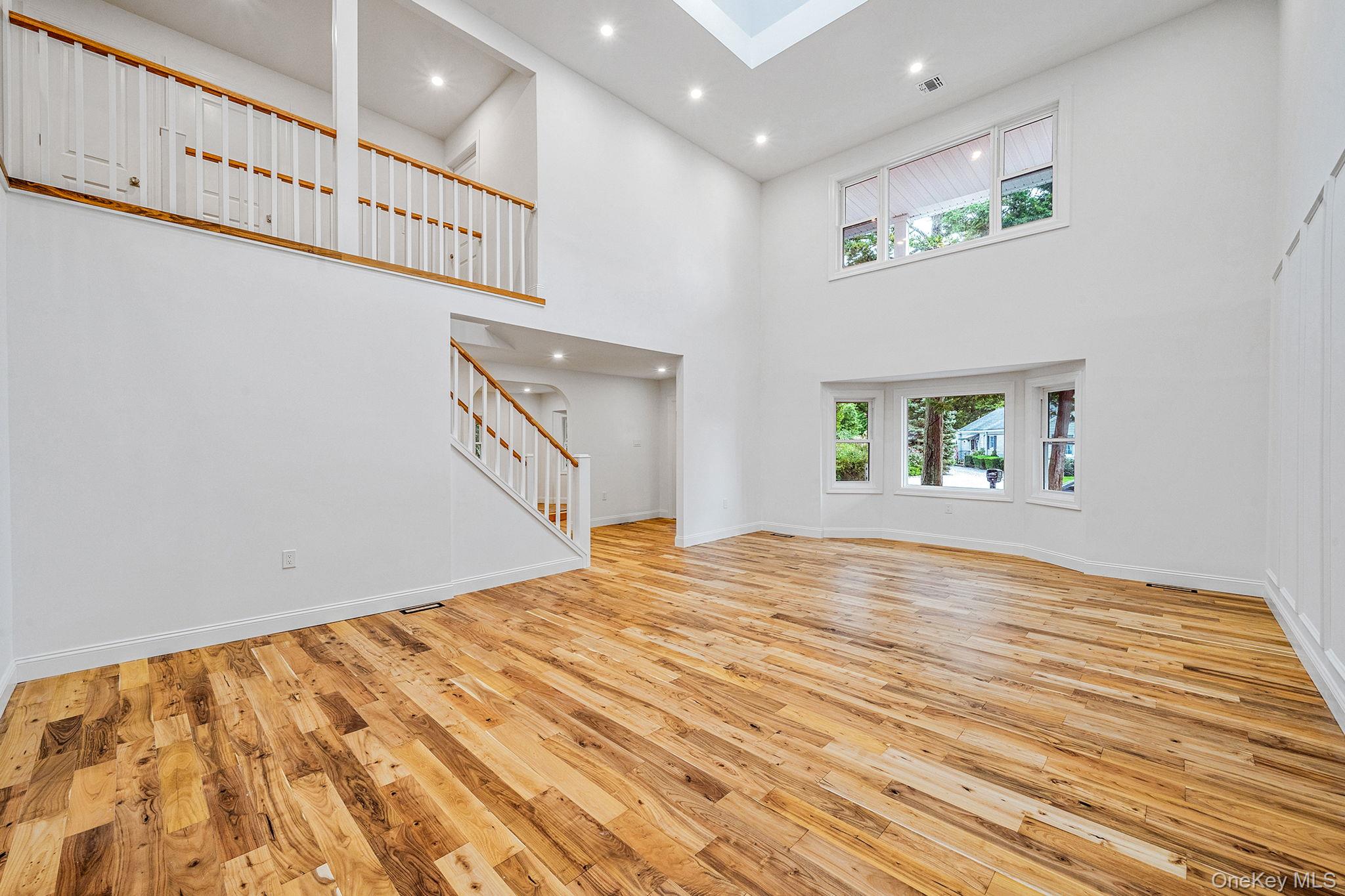 6 Connetquot Drive, Oakdale, NY 11769