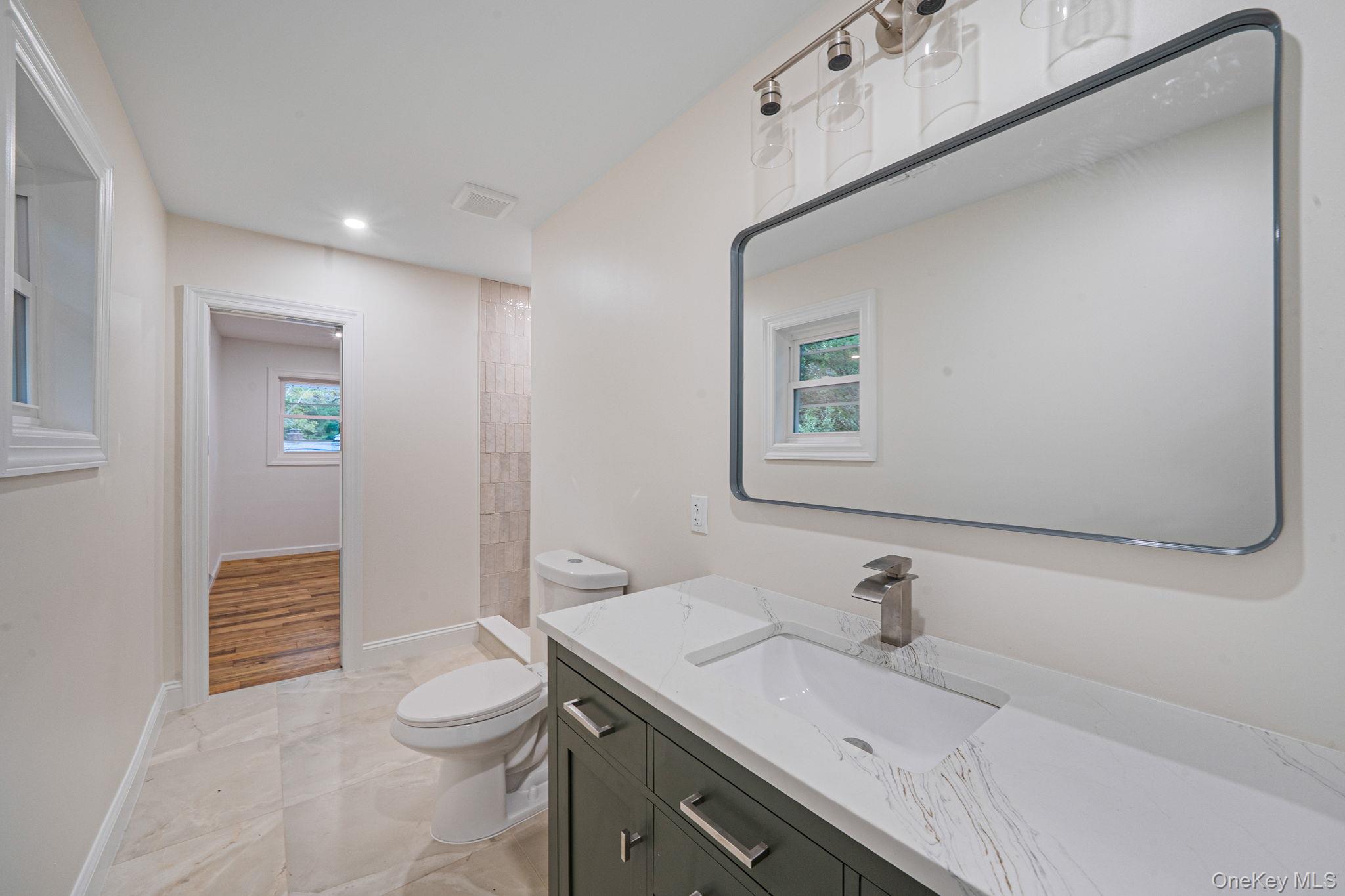 6 Connetquot Drive, Oakdale, NY 11769