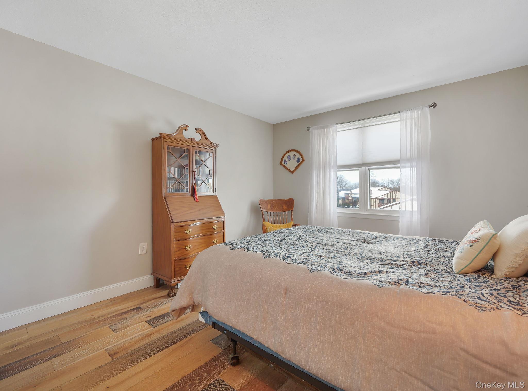 552 Sierra Vista Lane, Valley Cottage, NY 10989