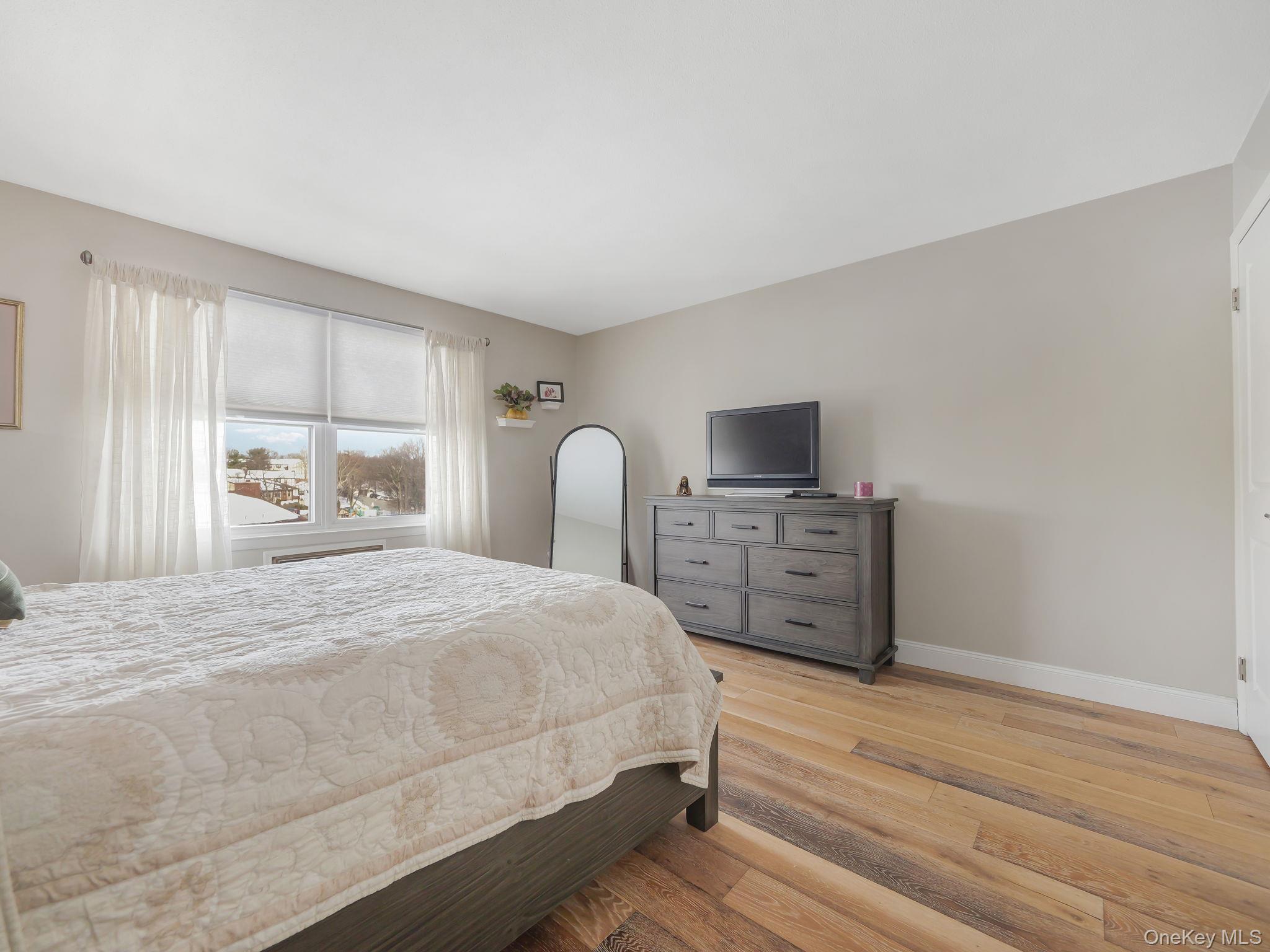 552 Sierra Vista Lane, Valley Cottage, NY 10989