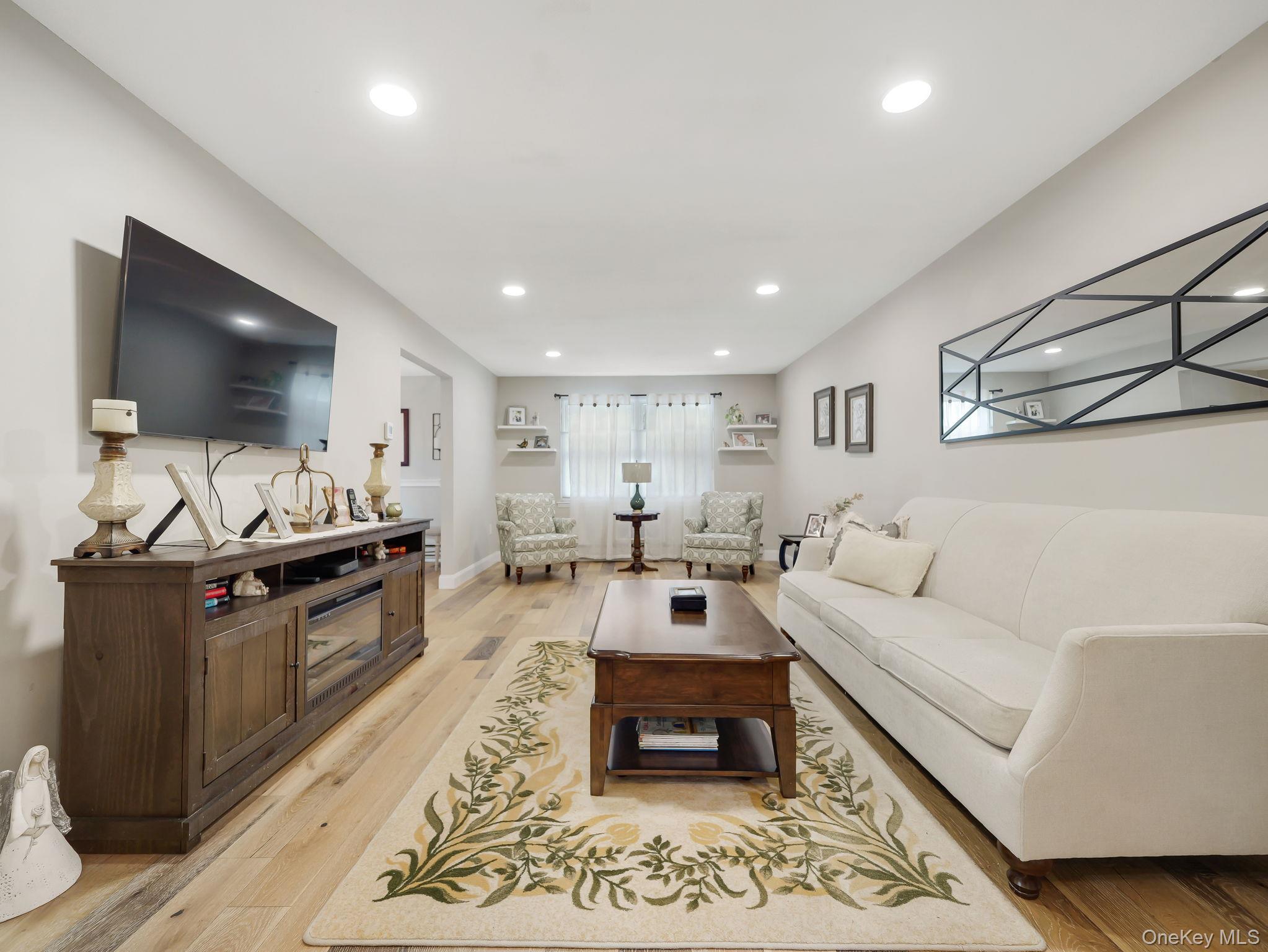 552 Sierra Vista Lane, Valley Cottage, NY 10989