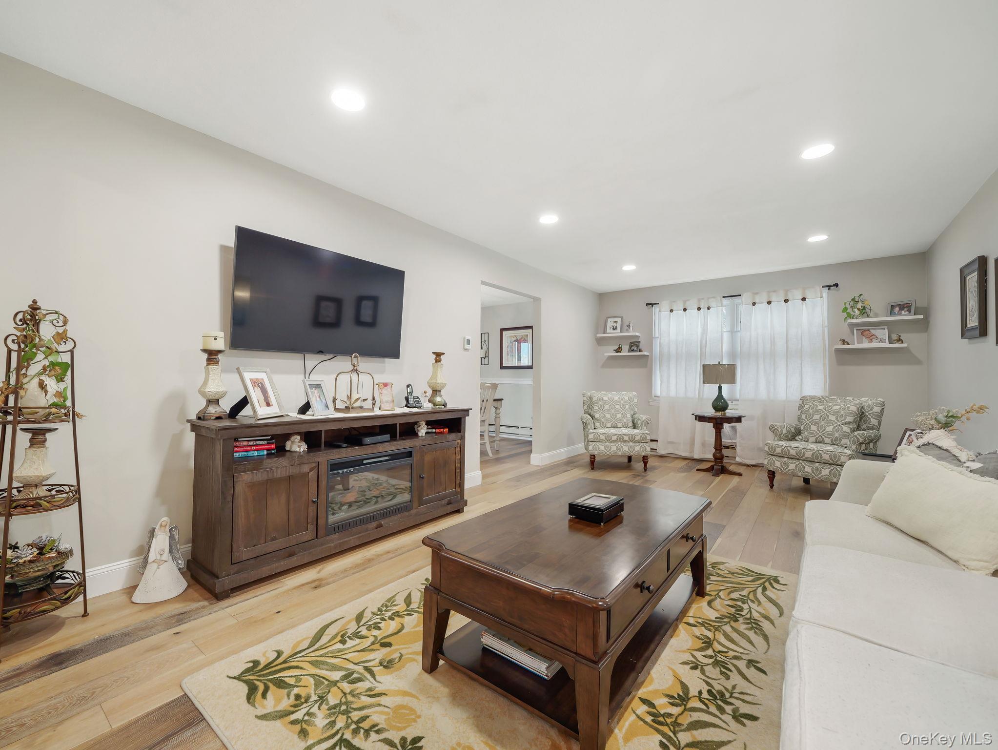 552 Sierra Vista Lane, Valley Cottage, NY 10989