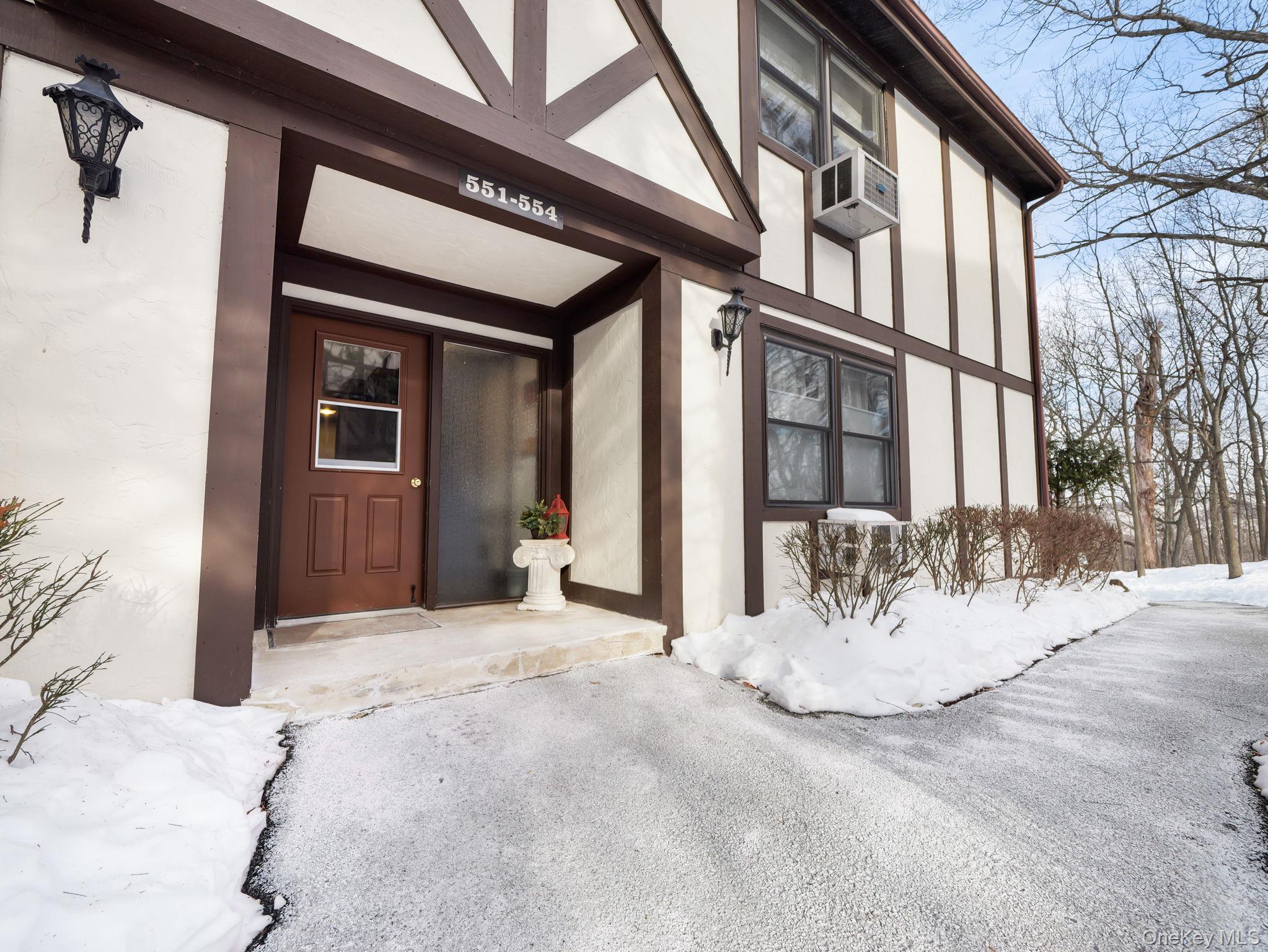 552 Sierra Vista Lane, Valley Cottage, NY 10989