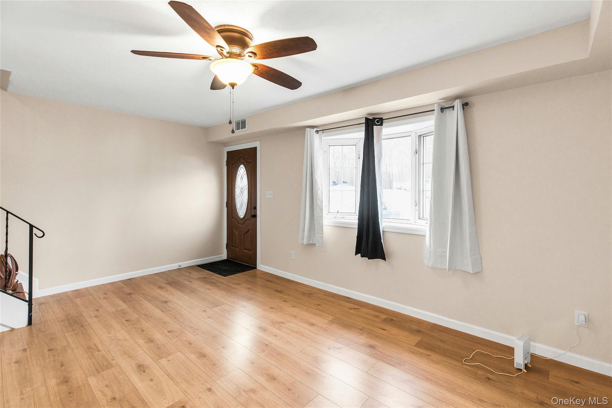 117 Hill Spur, Calverton, NY 11933