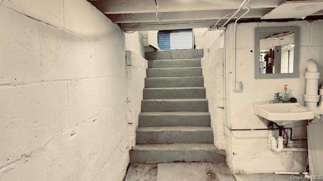 43-27 Bowne Street # BB, Flushing, NY 11355