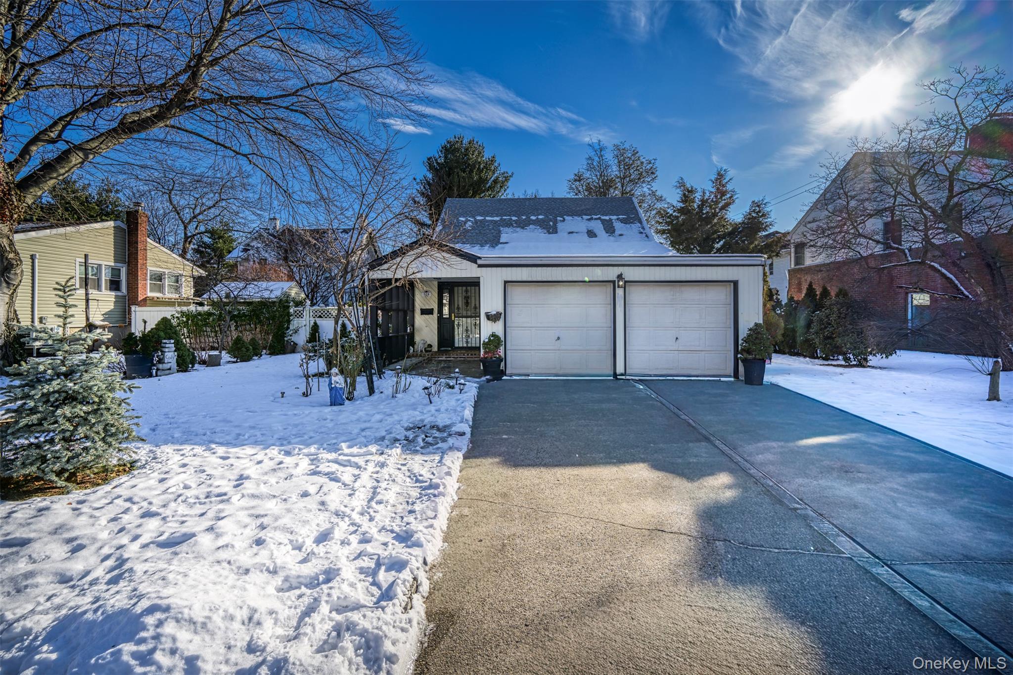 524 Livingston Street, Westbury, NY 11590