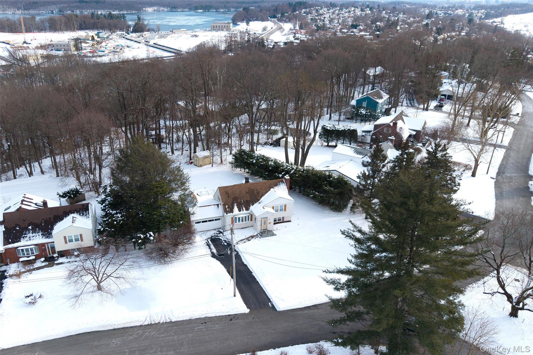 41 Foxhill Road, Valhalla, NY 10595