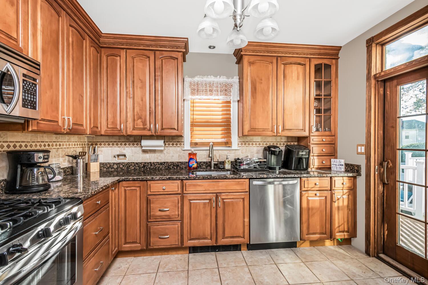 32 Glover Avenue, Yonkers, NY 10704