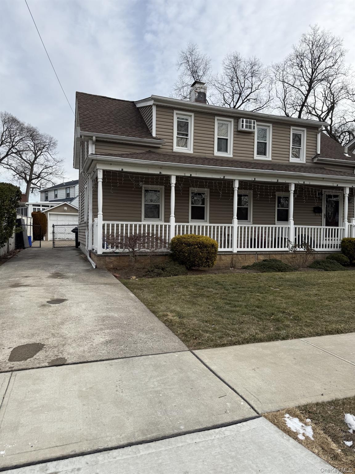 49 Forest Avenue, Valley Stream, NY 11581