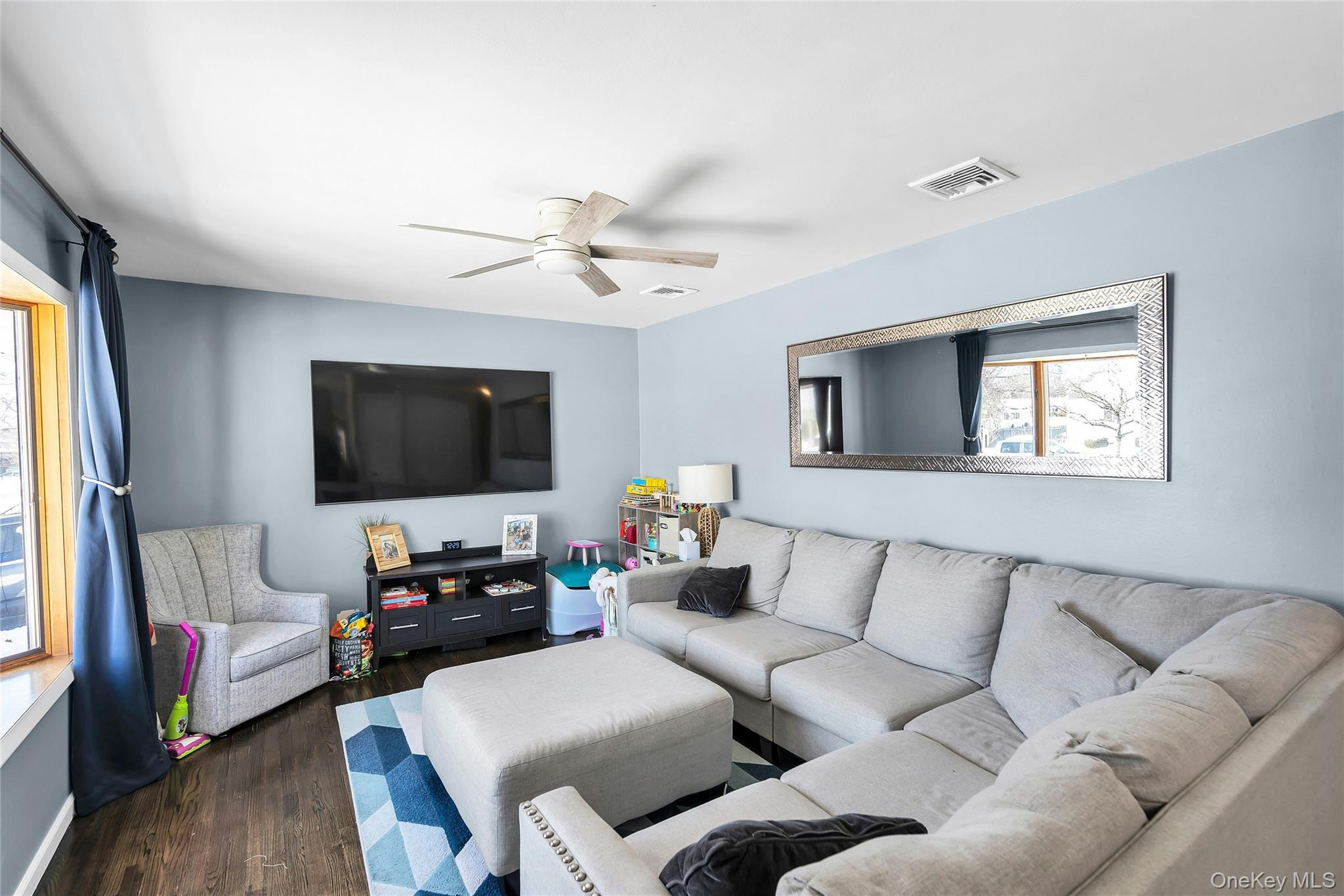 53 Calvert Avenue, Commack, NY 11725