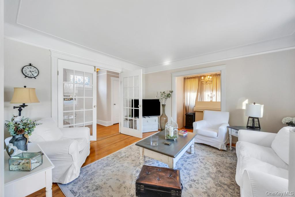 218 Woodlawn Road, West Hempstead, NY 11552