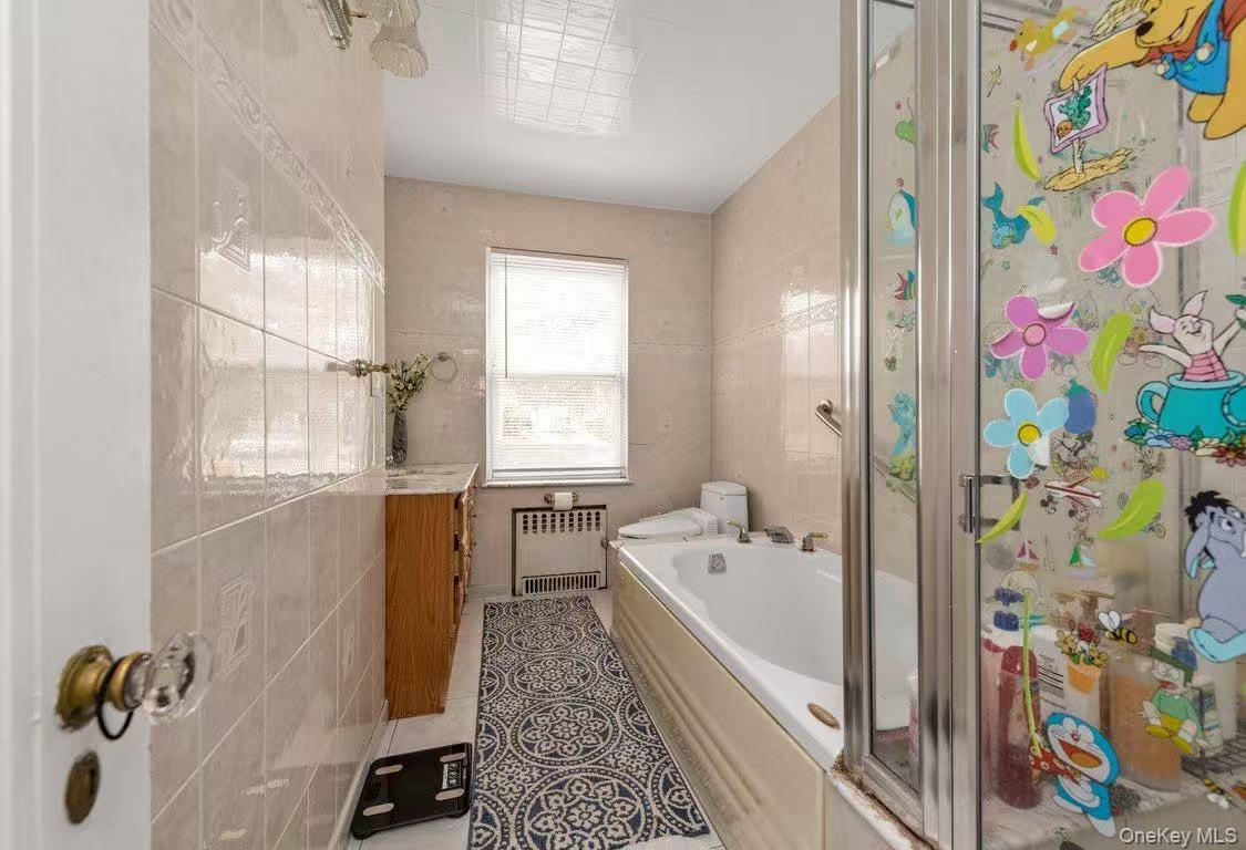 38-19 223rd St, Bayside, NY 11361