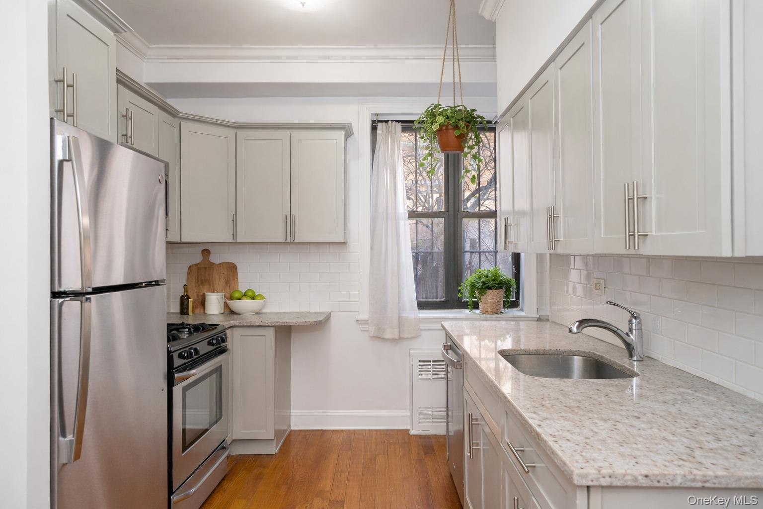 245 Bennett Avenue # 1A, New York (Manhattan), NY 10040