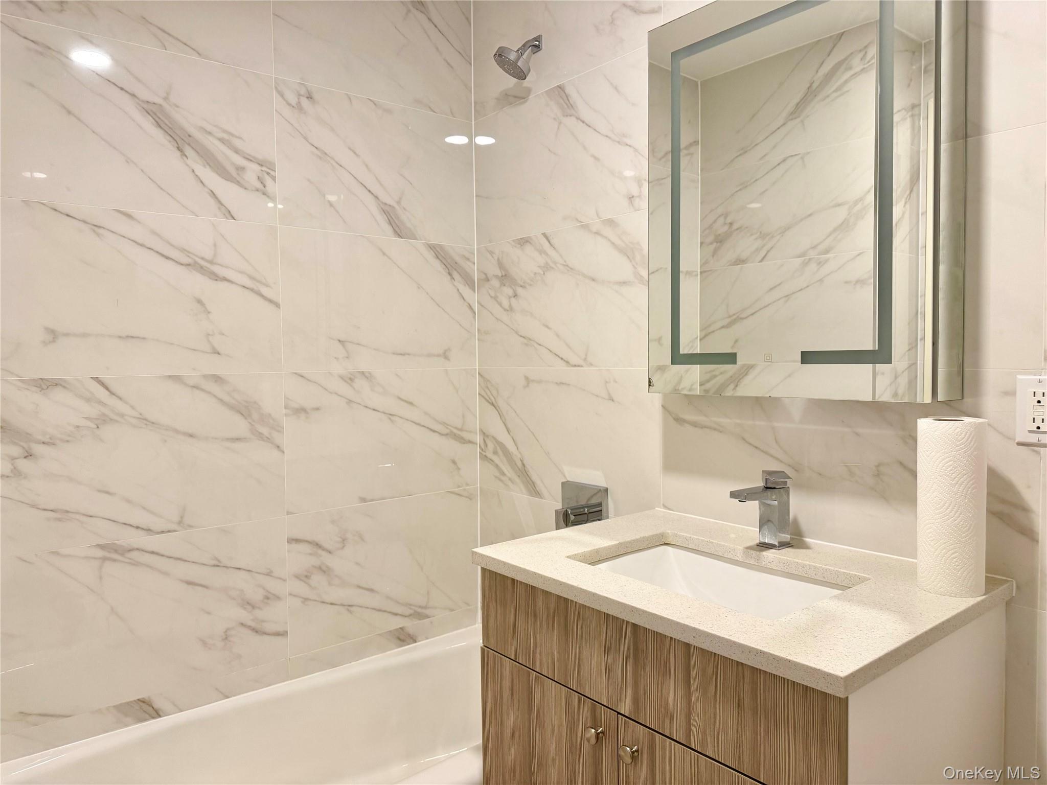 8808 Justice Avenue # 15N, Elmhurst, NY 11373