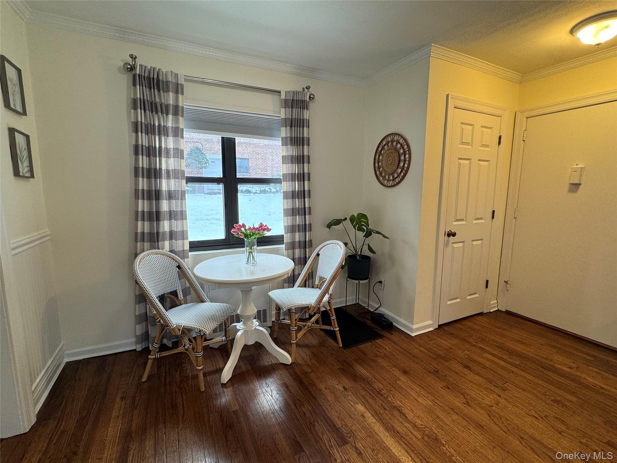 313 Main Street # B, Roslyn, NY 11576