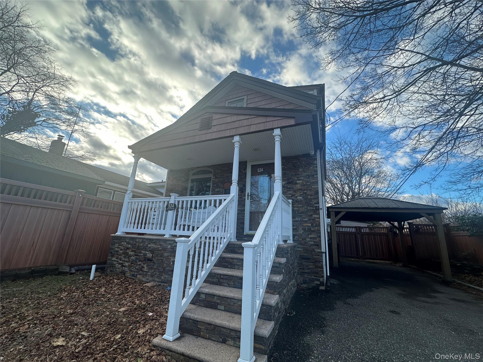 524 JERUSLEM AVE, Hicksville, NY 11801