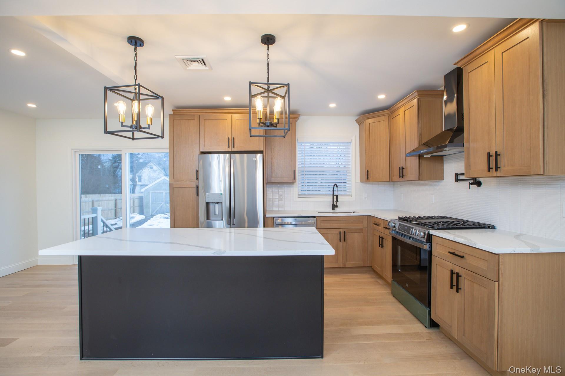 28 Locust, Bayport, NY 11705