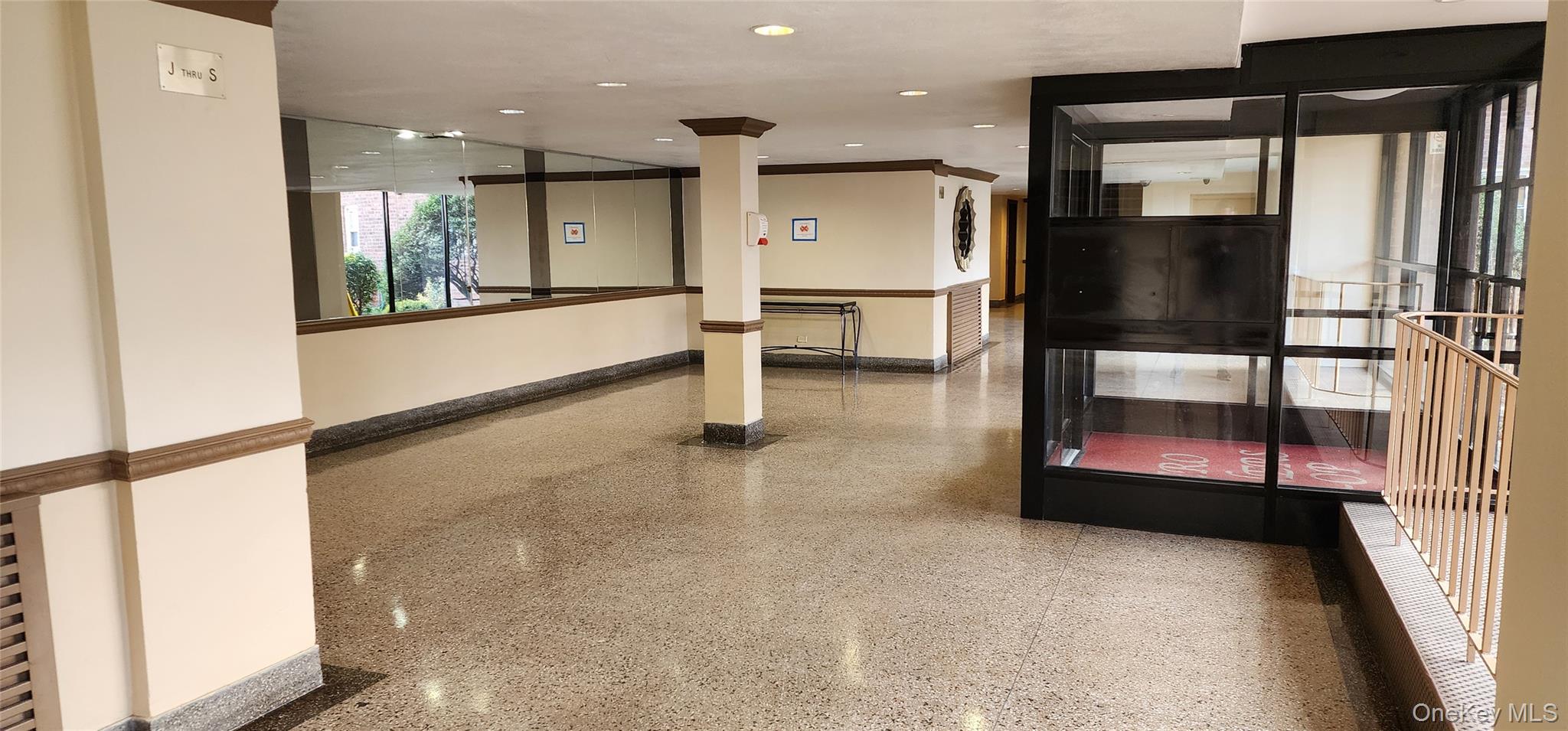 63-61 Yellowstone Boulevard # 2-J, Forest Hills, NY 11375