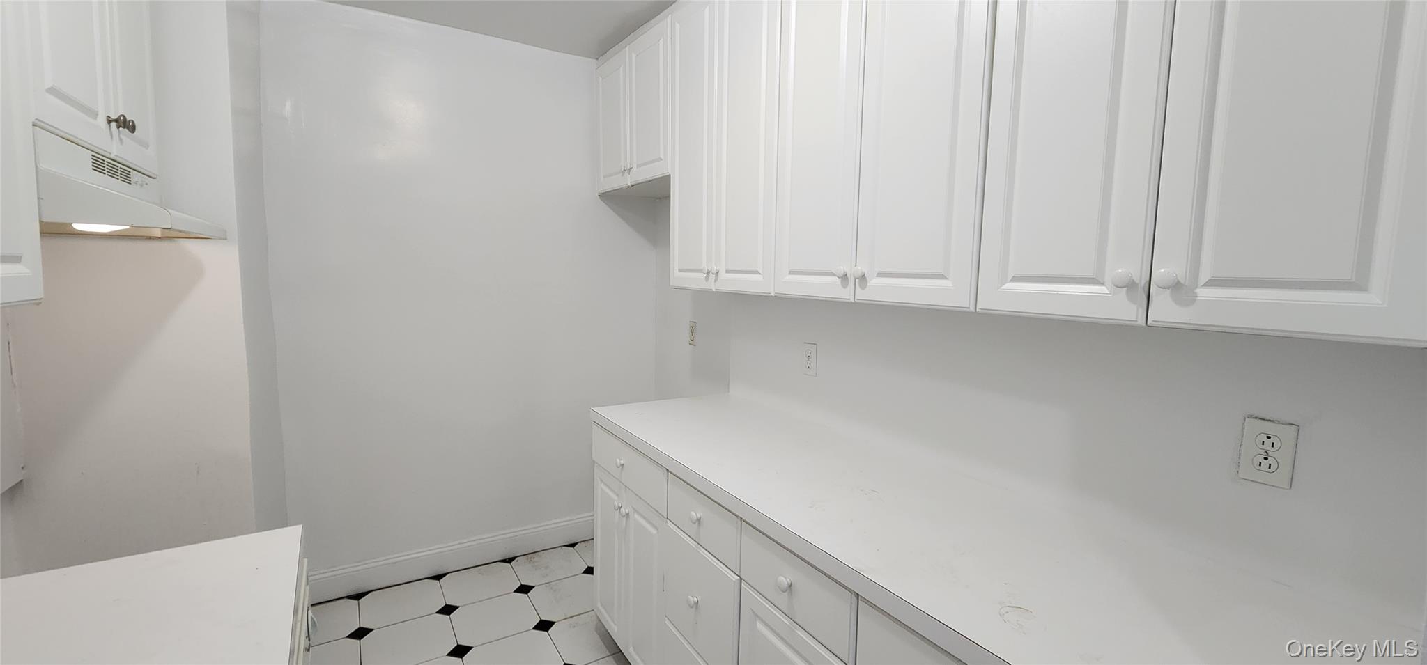 63-61 Yellowstone Boulevard # 2-J, Forest Hills, NY 11375