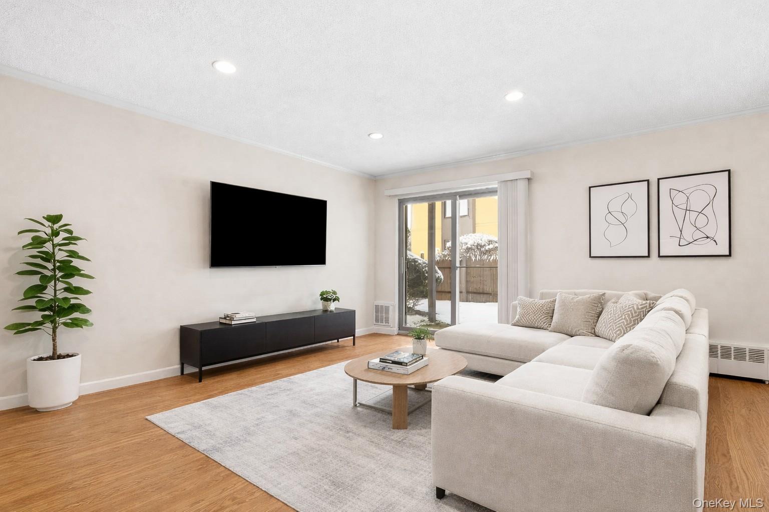 18 Granada Crescent # 13, White Plains, NY 10603