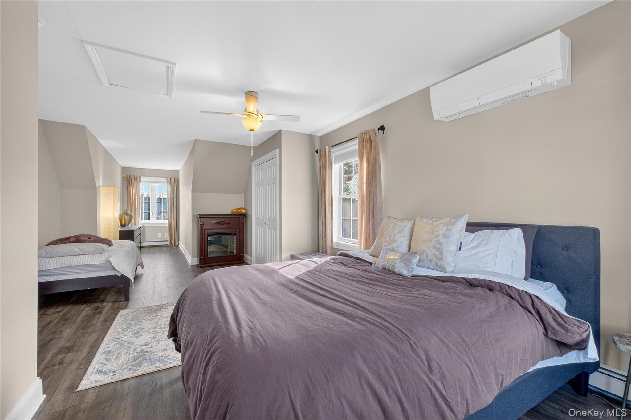 54 Shore Drive, Elizaville, NY 12523