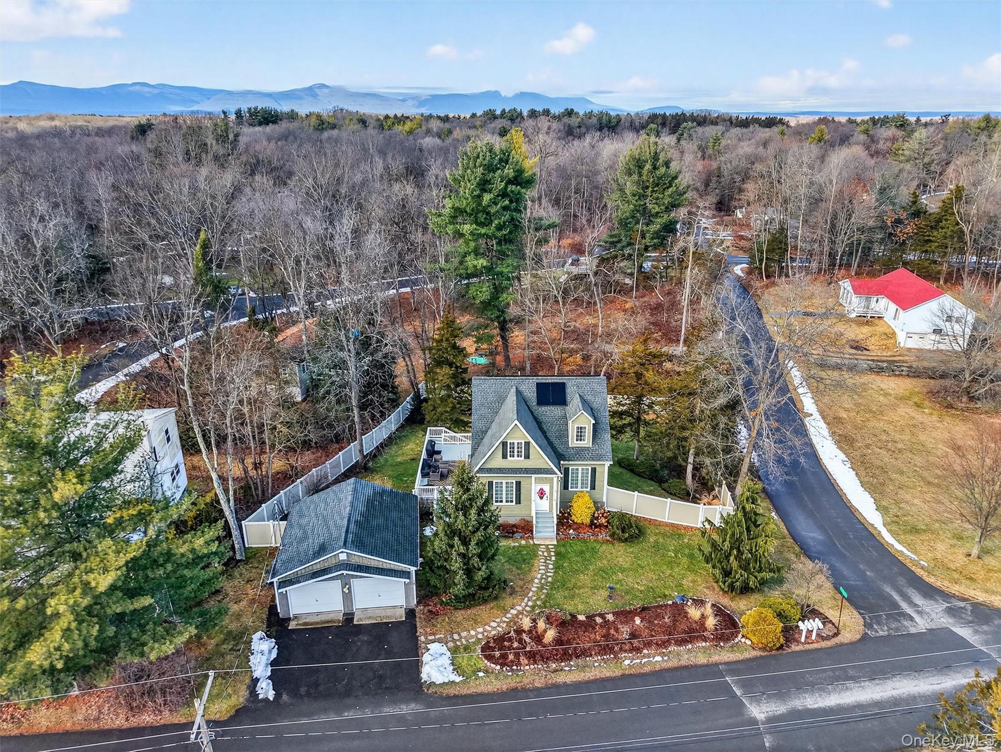 54 Shore Drive, Elizaville, NY 12523