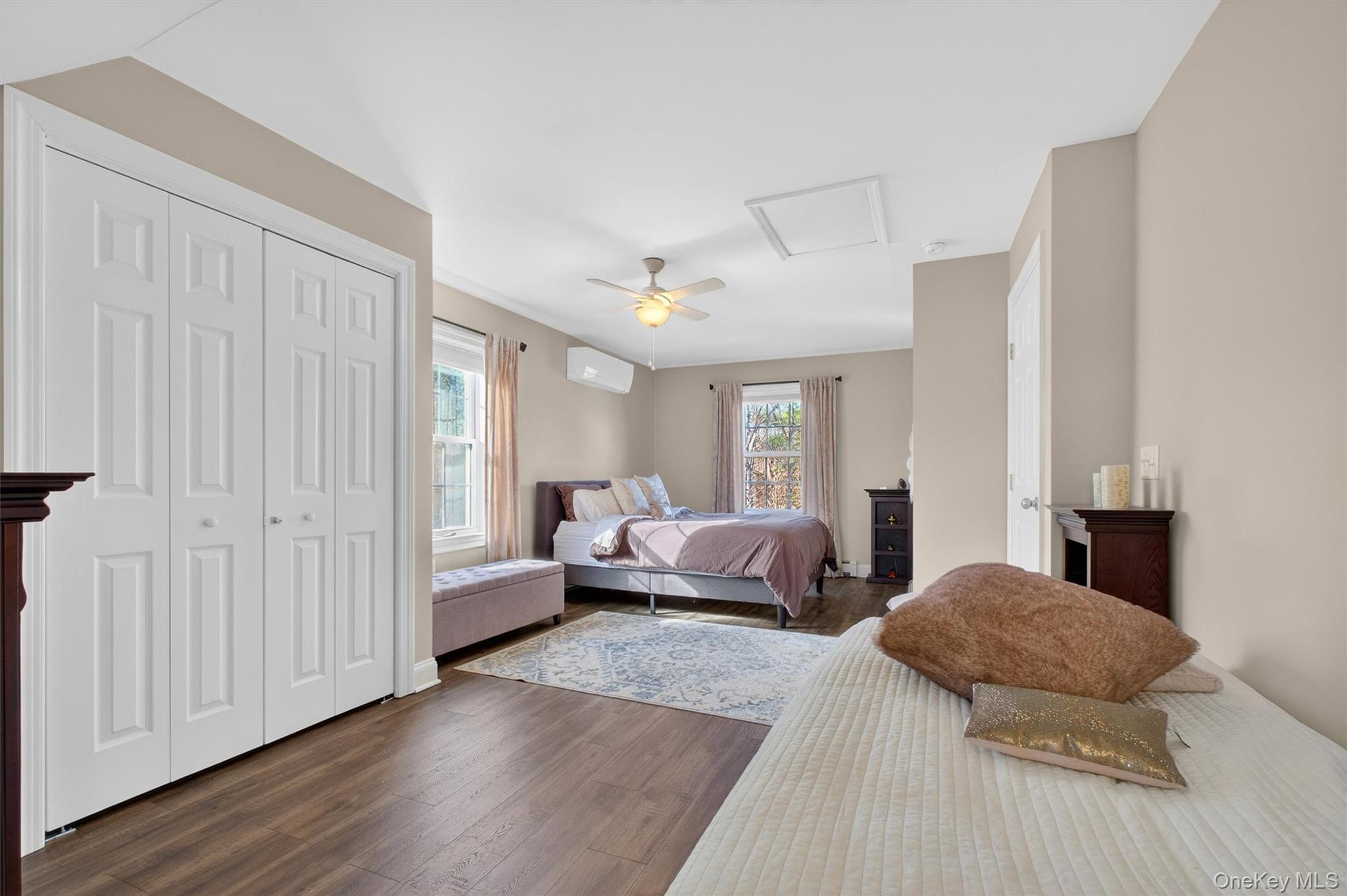 54 Shore Drive, Elizaville, NY 12523