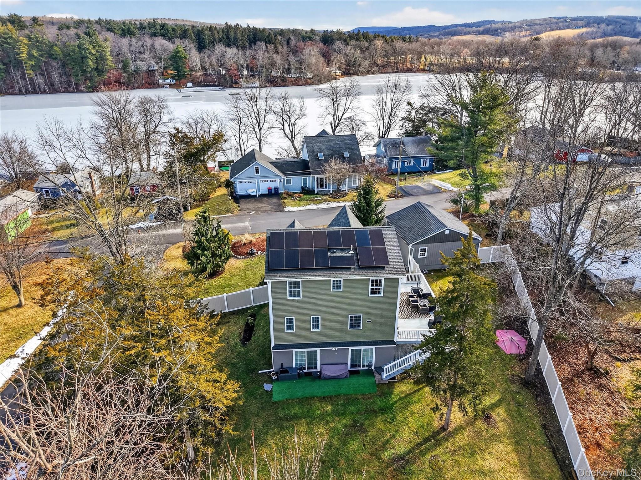 54 Shore Drive, Elizaville, NY 12523