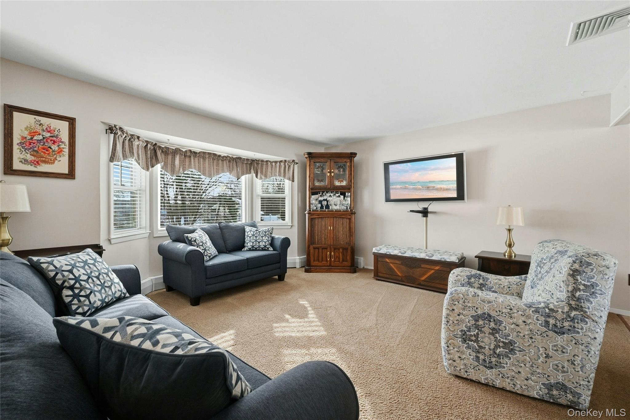 26 Charles Circle, Islip, NY 11751