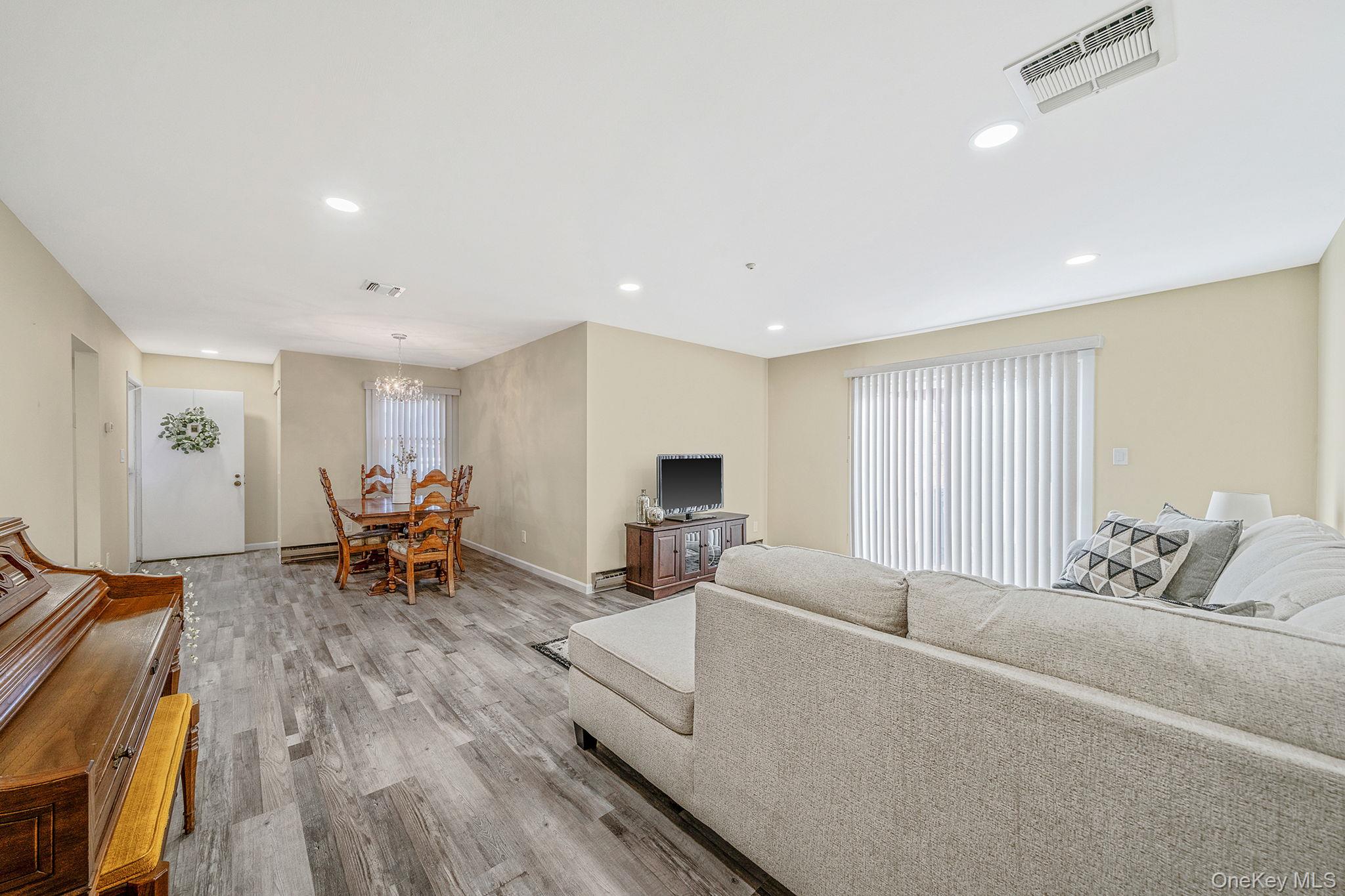 101 Flair Court E, Saint James, NY 11780