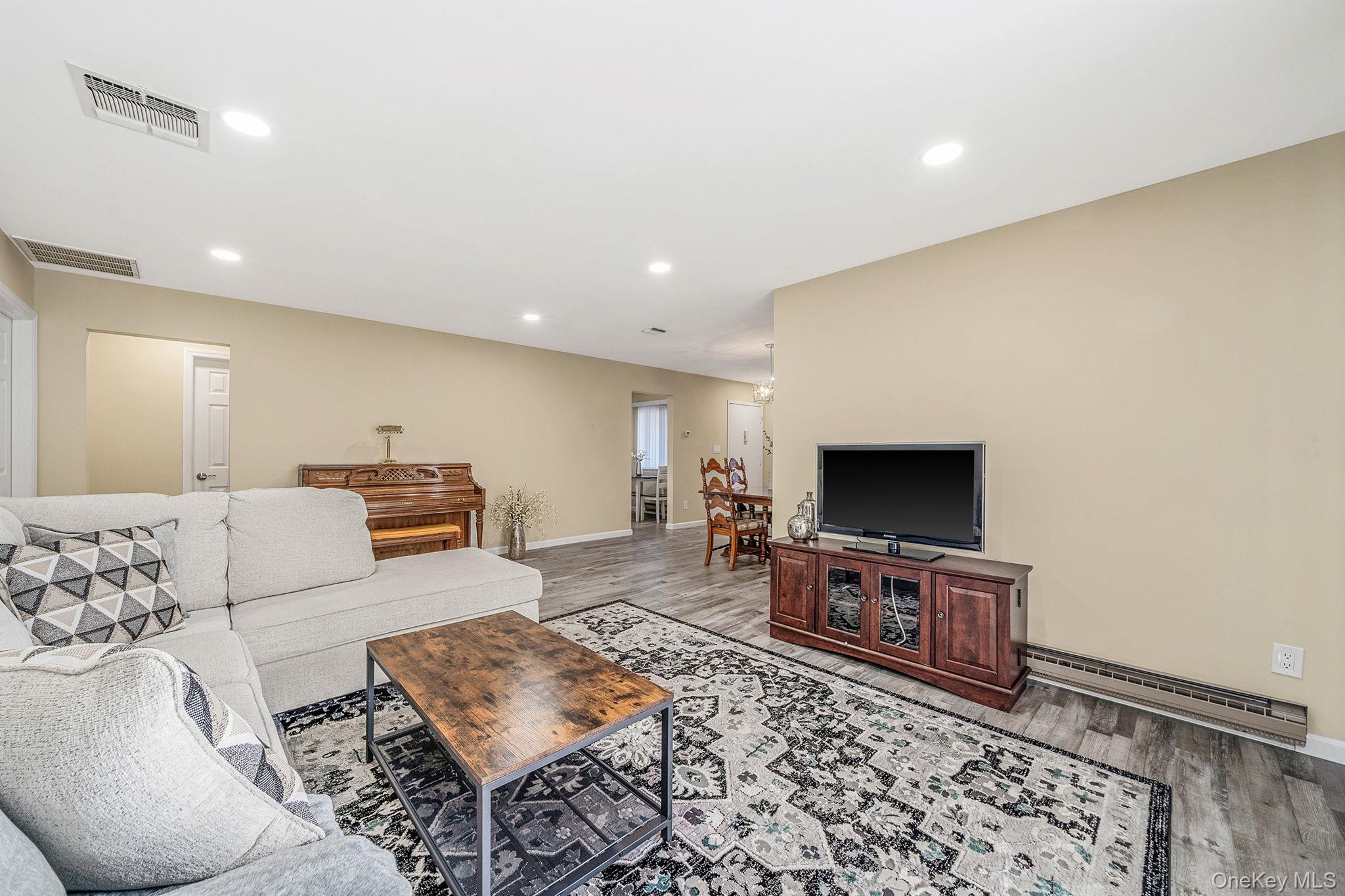 101 Flair Court E, Smithtown, NY 11780