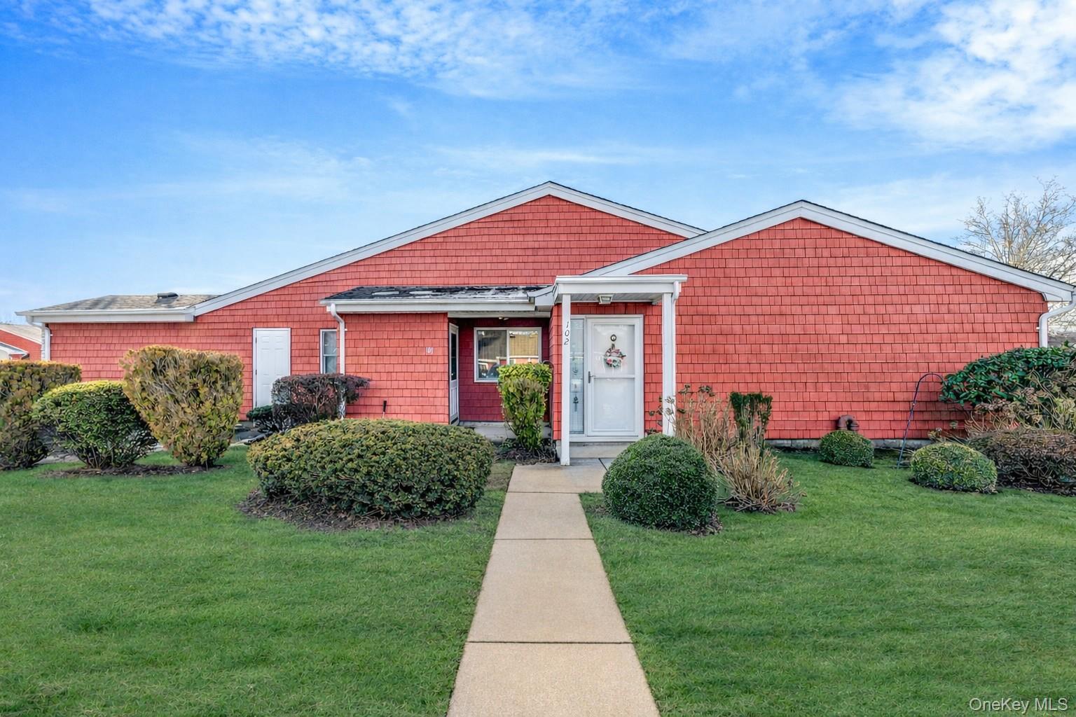 101 Flair Court E, Smithtown, NY 11780